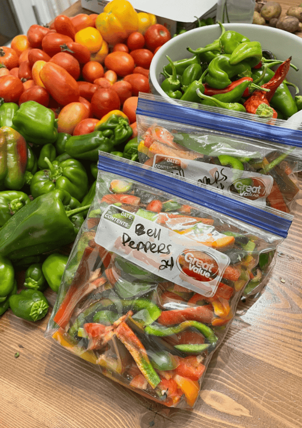 How to Freeze Fresh Peppers: A Simple Guide to Saving Your Peppers Year-Round